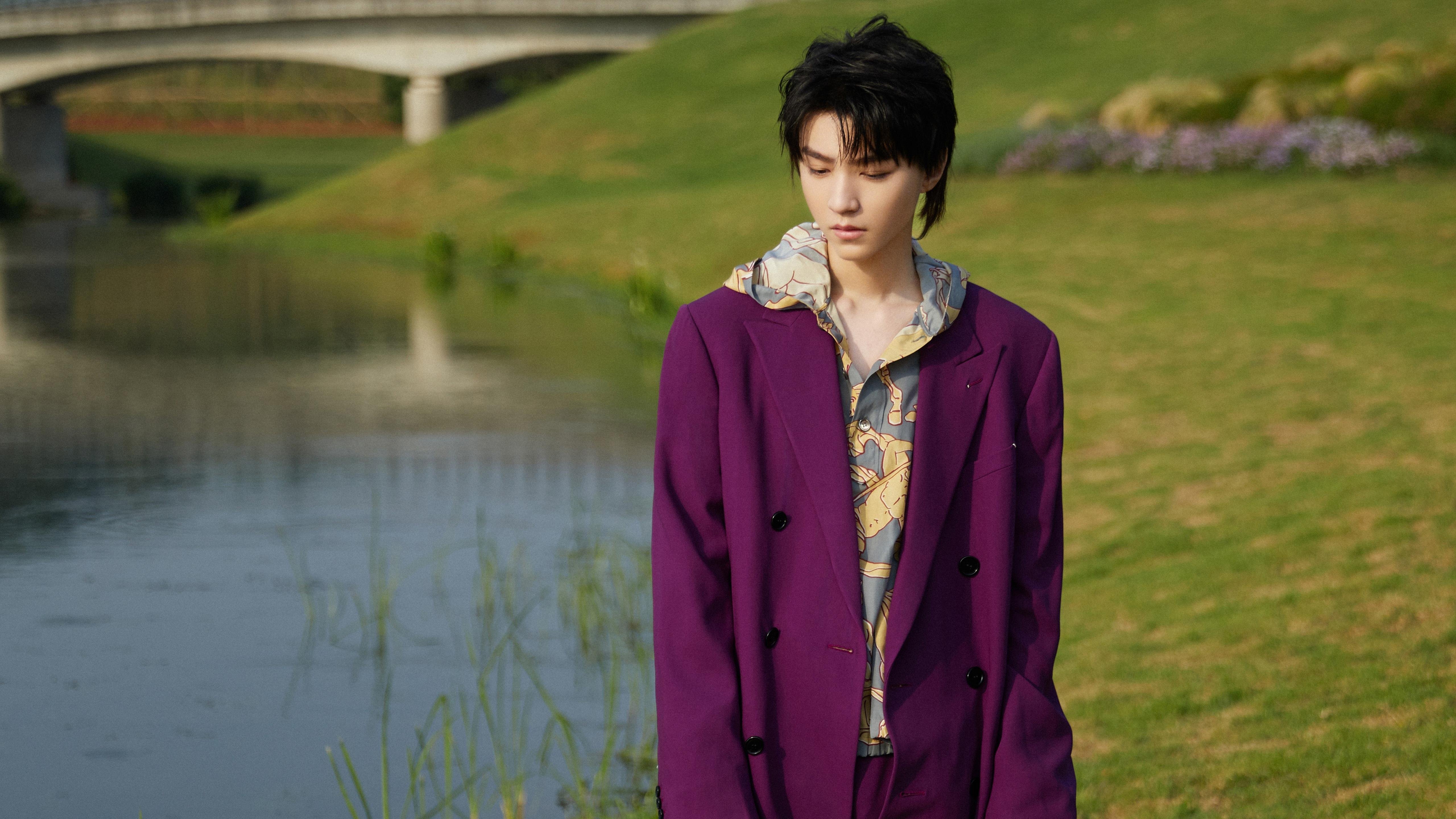 开云网站-霍勒迪末节连续命中帮助雄鹿锁定胜局，霍勒迪顶薪续约雄鹿