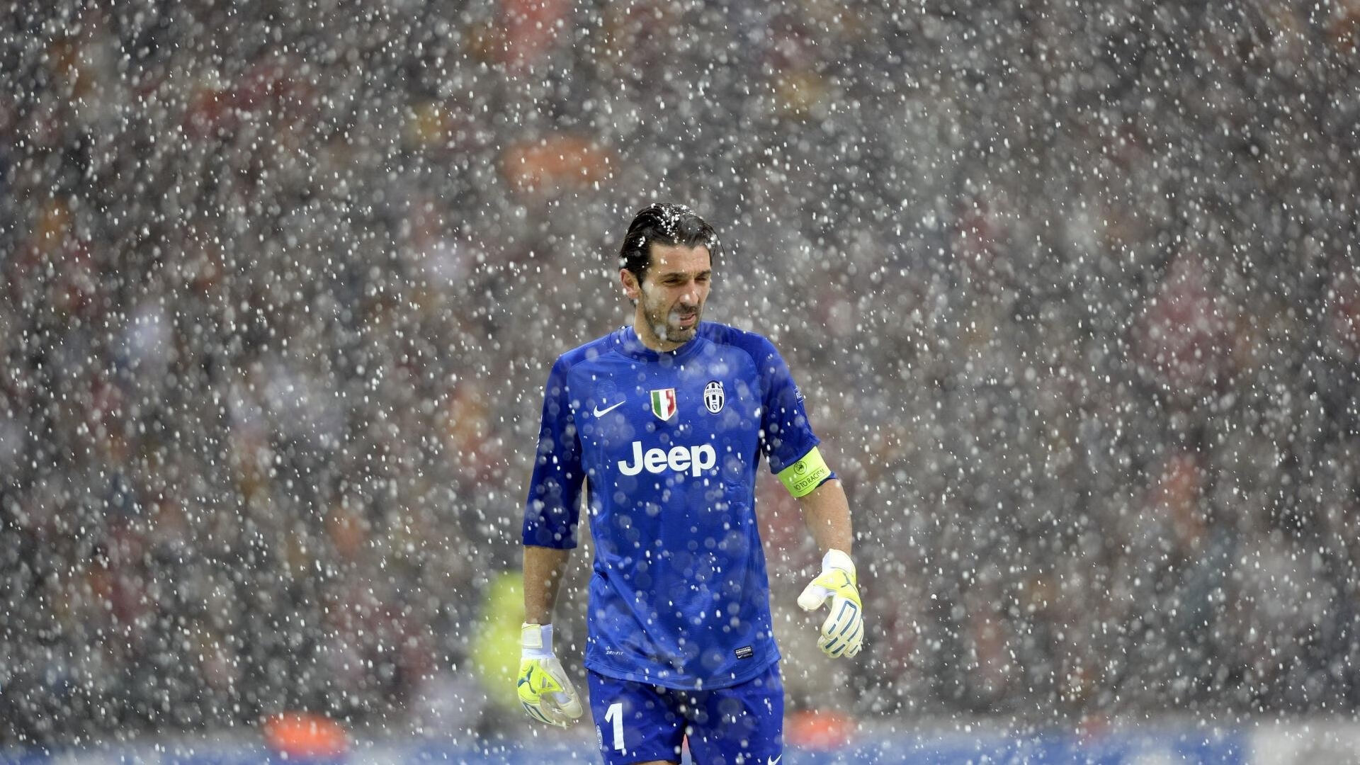 开云电竞登录入口-球场悬念：未来季后赛的热门对阵预测，季后赛预测图制作